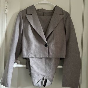 Suit/ grey suit/ business attire/ work clothes